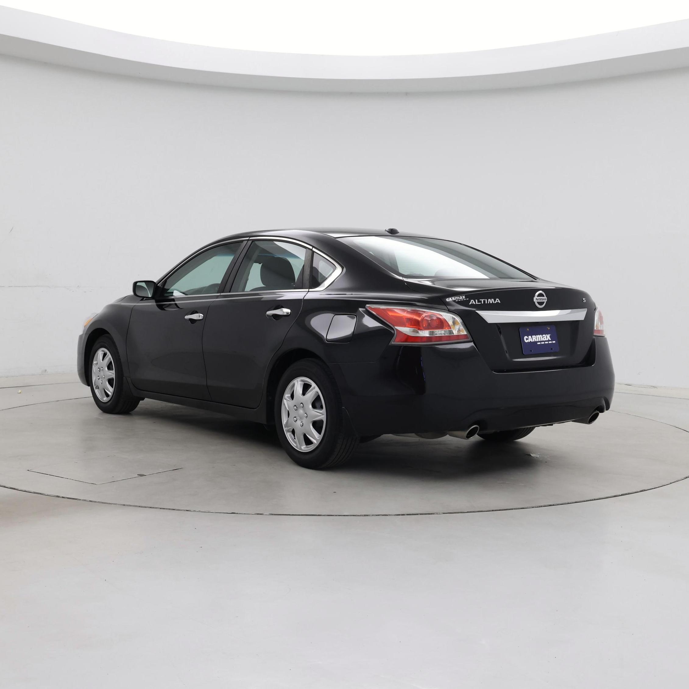Thumbnail: 2015 Nissan Altima - 2