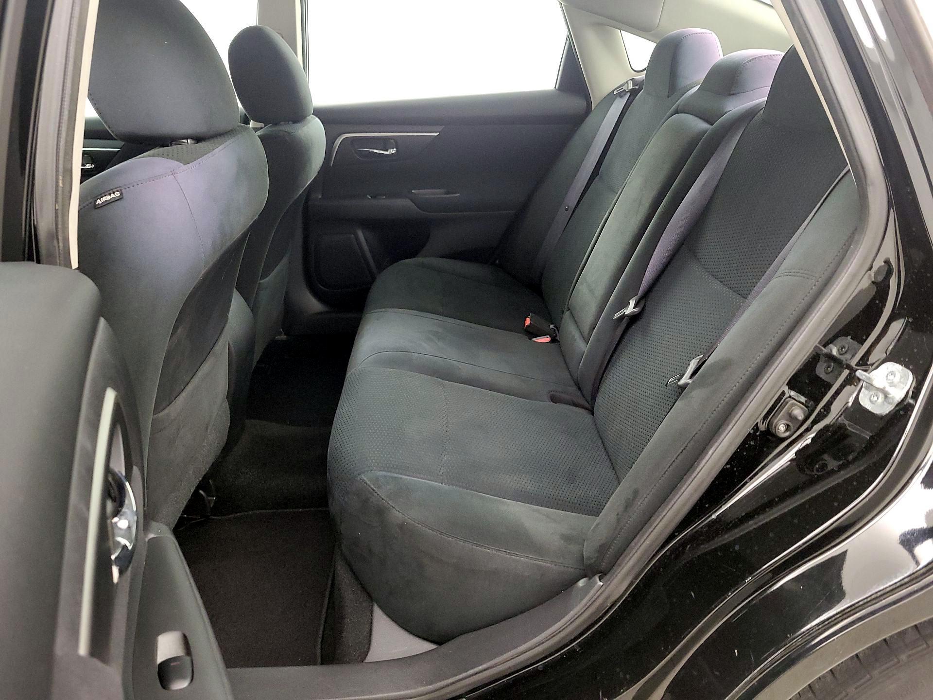 Thumbnail: 2015 Nissan Altima - 19