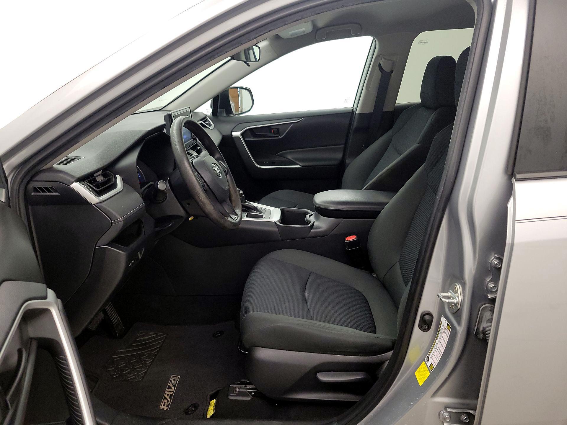 Thumbnail: 2022 Toyota RAV4 - 11