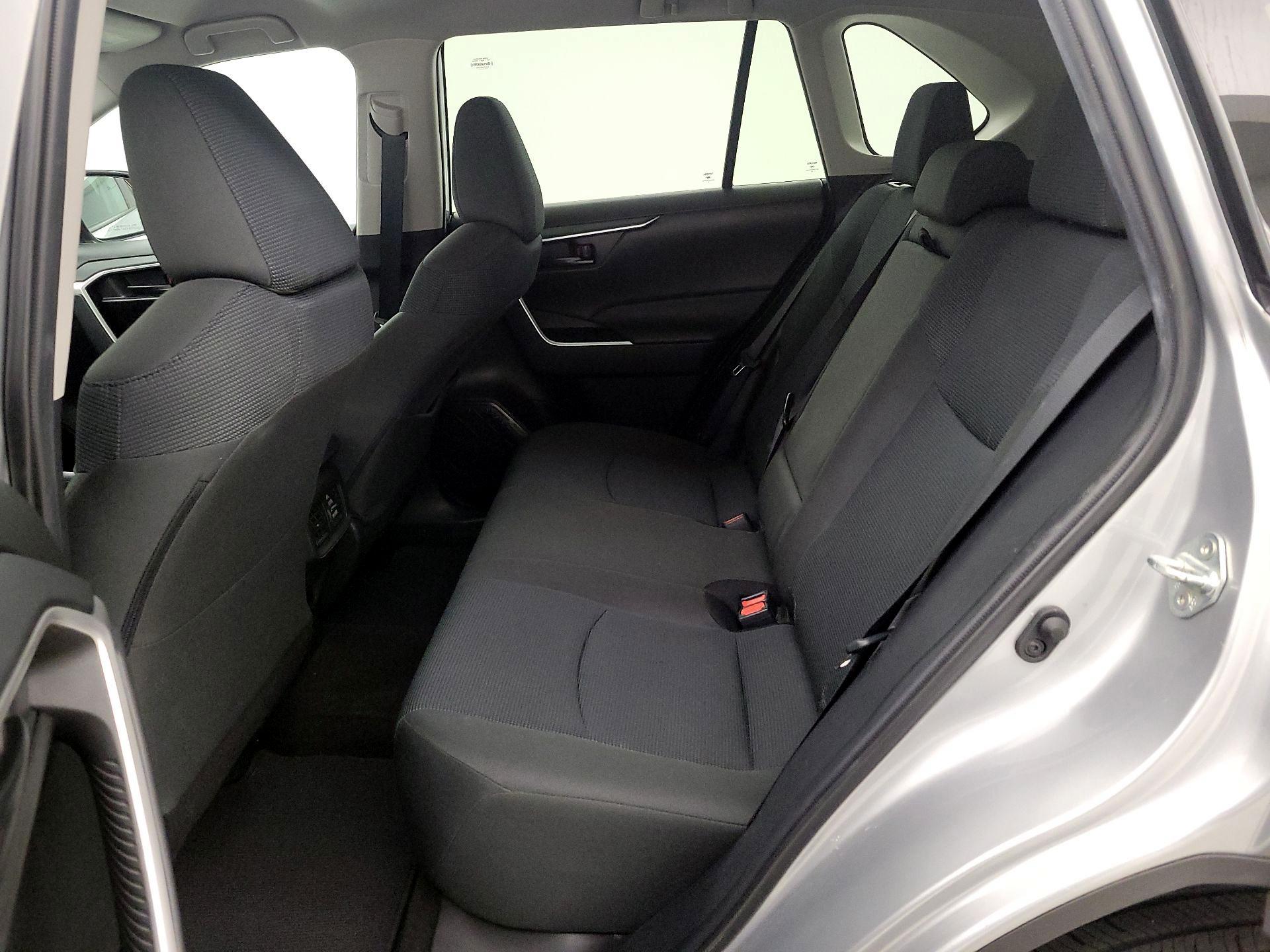 Thumbnail: 2022 Toyota RAV4 - 19