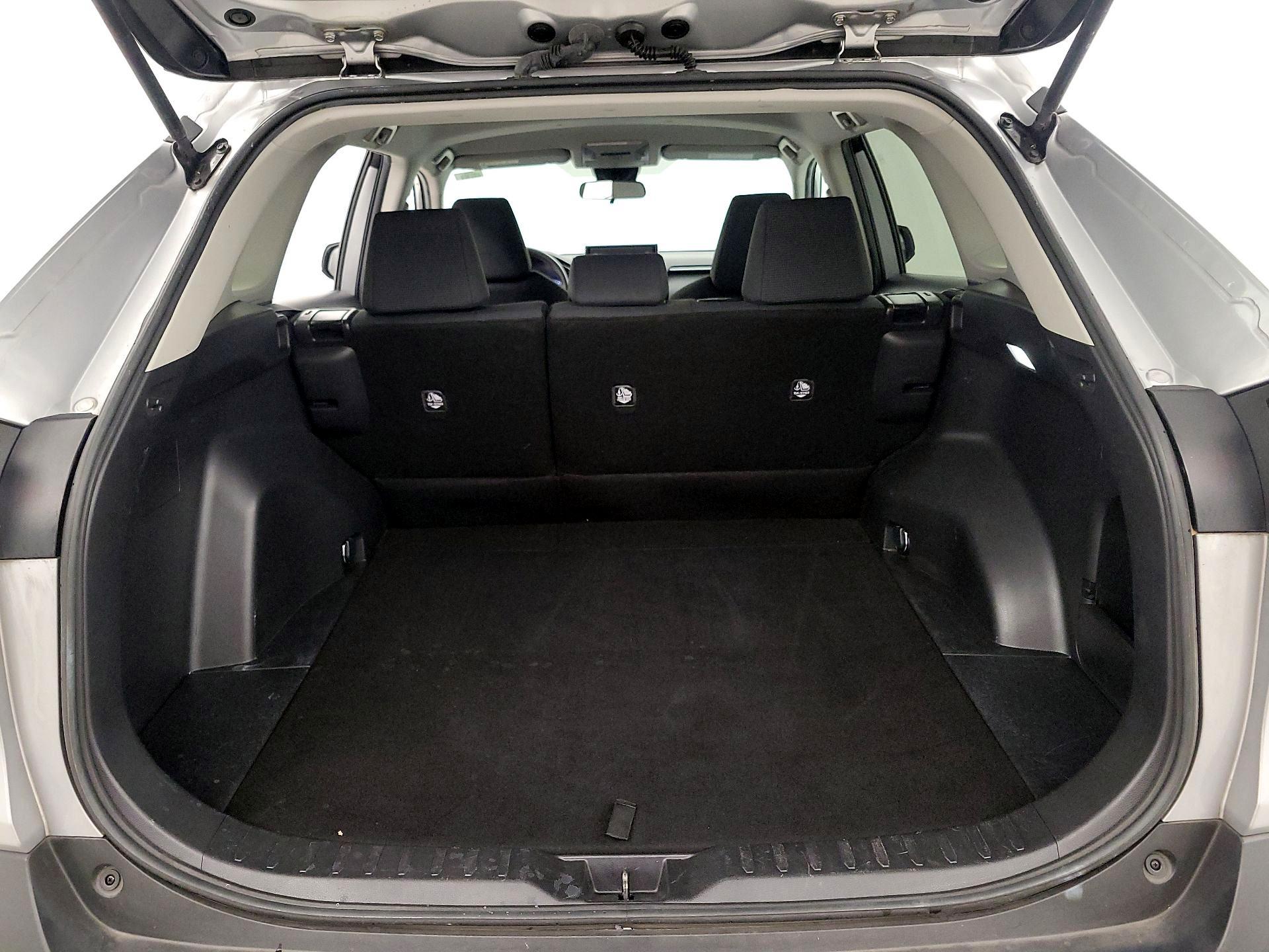 Thumbnail: 2022 Toyota RAV4 - 20