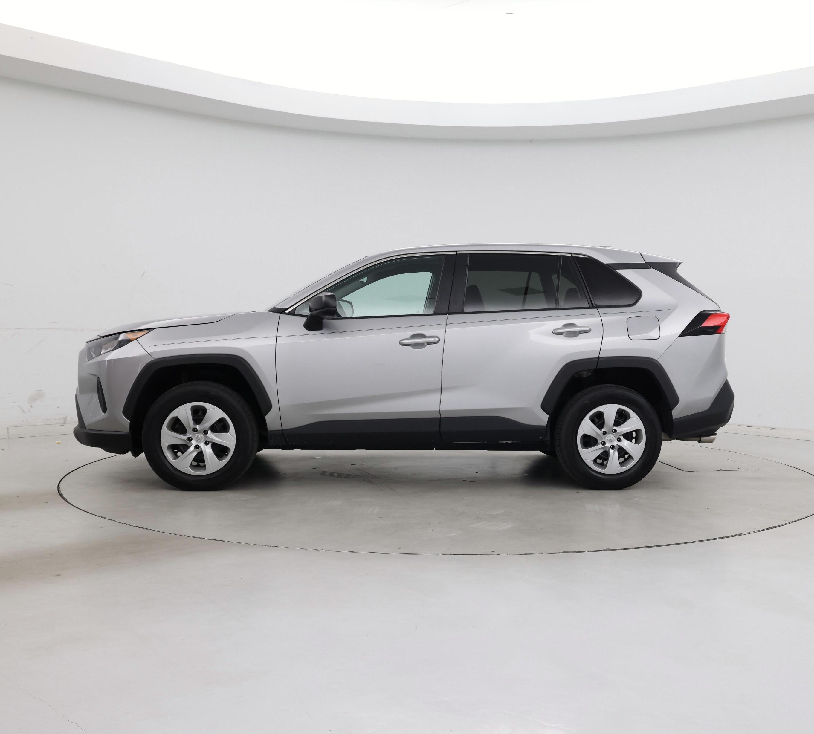 Thumbnail: 2022 Toyota RAV4 - 3