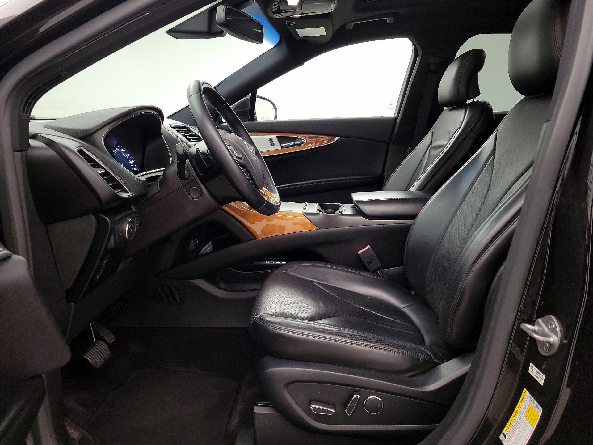 Thumbnail: 2016 Lincoln MKX - 11