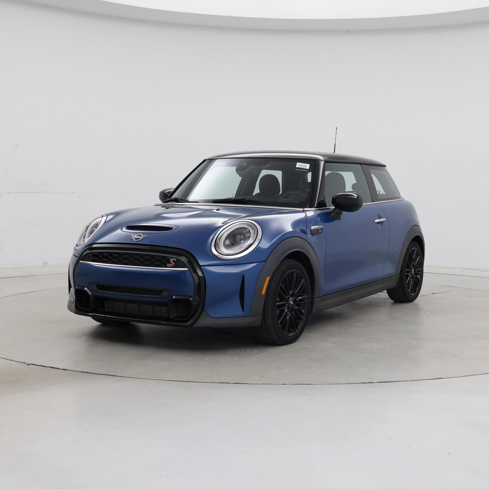 Thumbnail: 2022 MINI Cooper Hardtop - 4