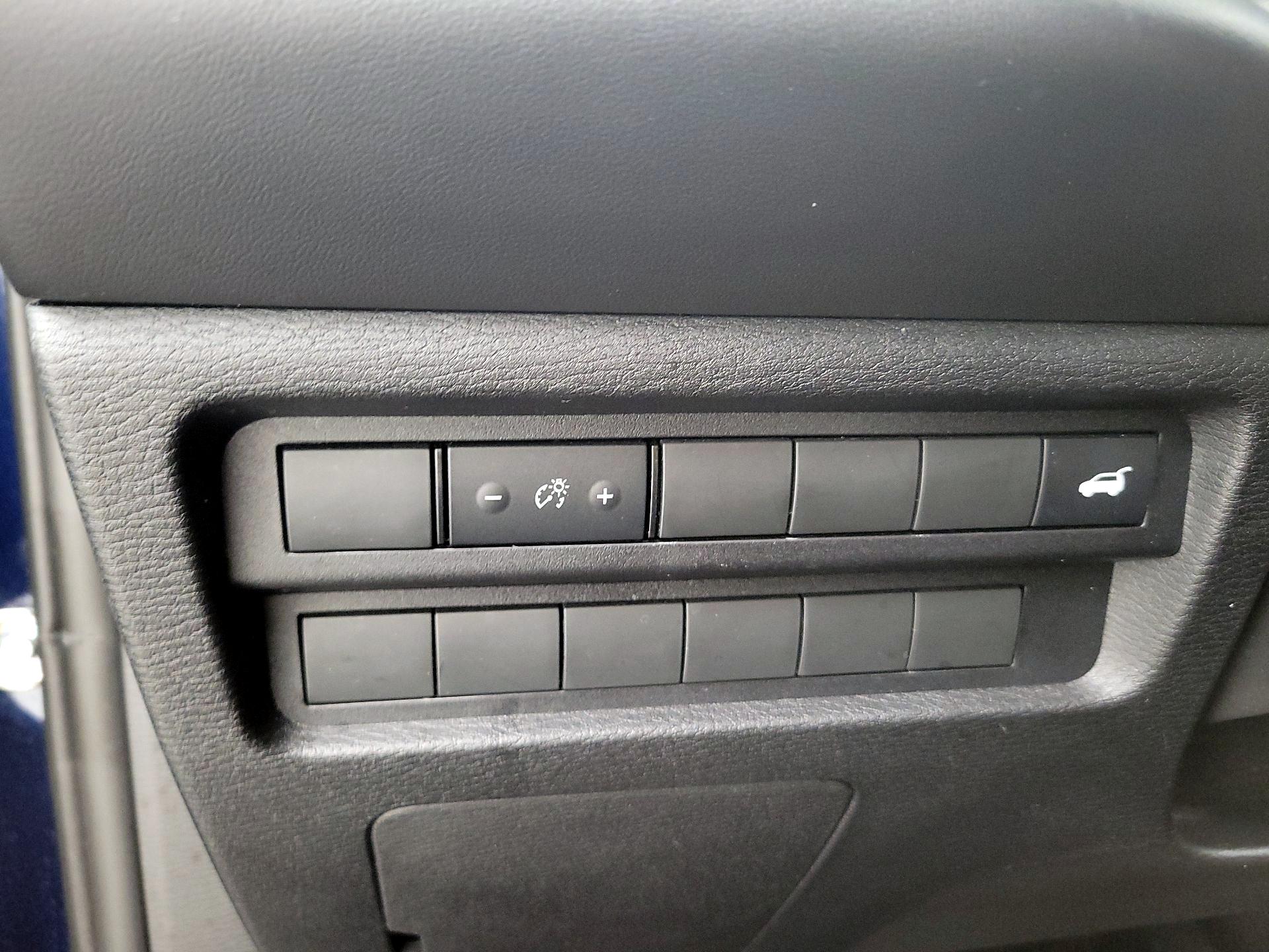 Thumbnail: 2024 Mitsubishi Outlander - 13