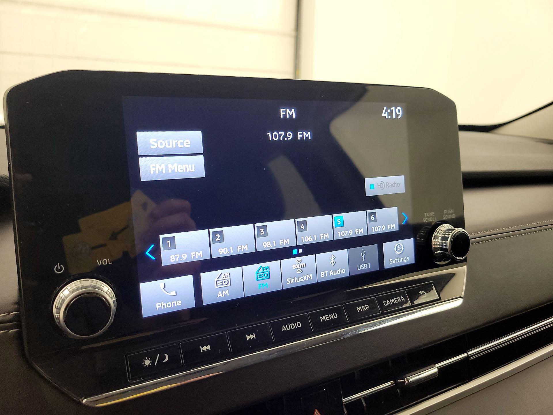 Thumbnail: 2024 Mitsubishi Outlander - 16