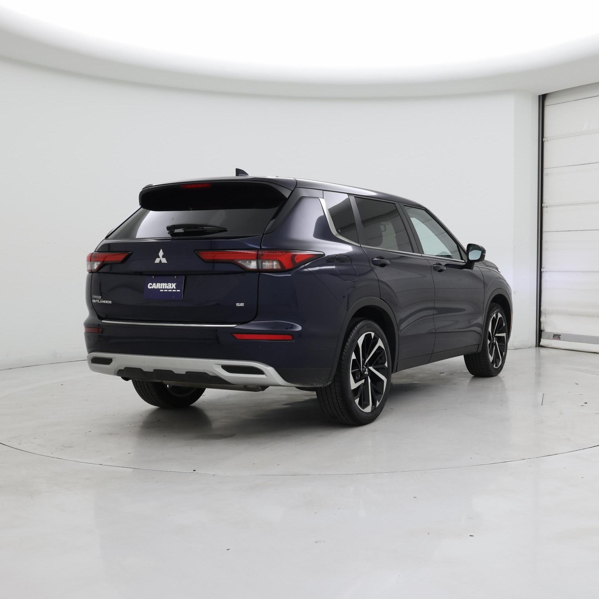 Thumbnail: 2024 Mitsubishi Outlander - 8