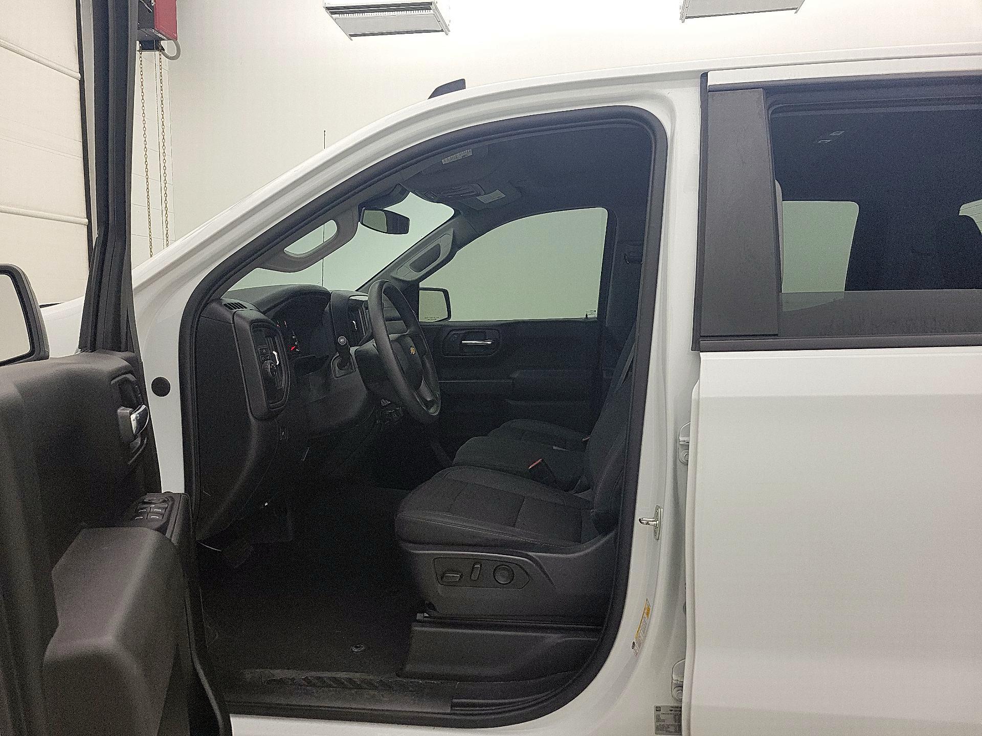 Thumbnail: 2023 Chevrolet Silverado 1500 - 11