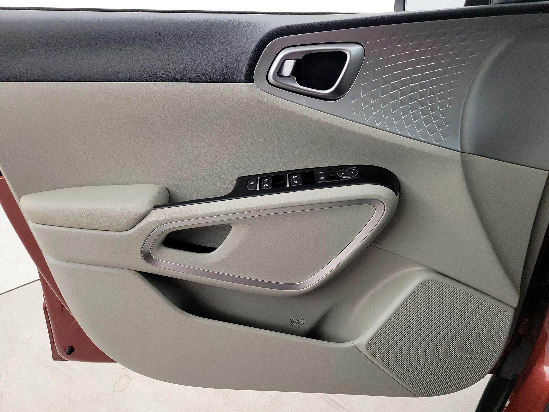 Thumbnail: 2022 Kia Soul - 12