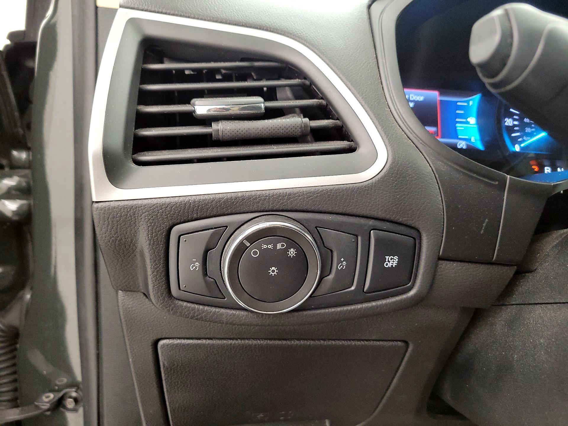 Thumbnail: 2022 Ford Edge - 13