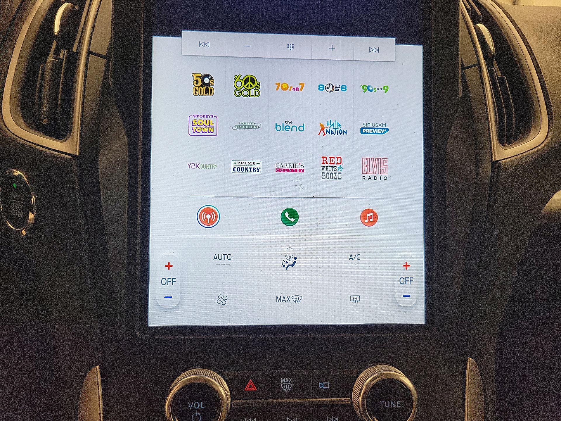 Thumbnail: 2022 Ford Edge - 16