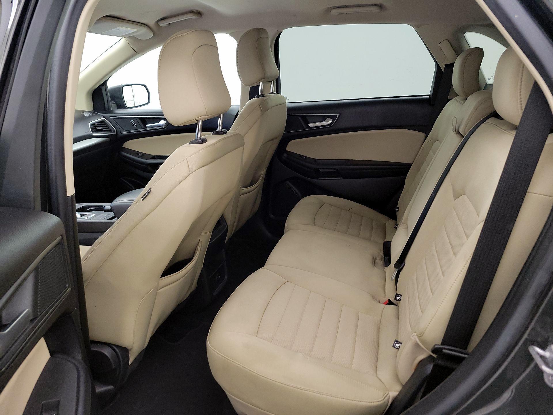 Thumbnail: 2022 Ford Edge - 19