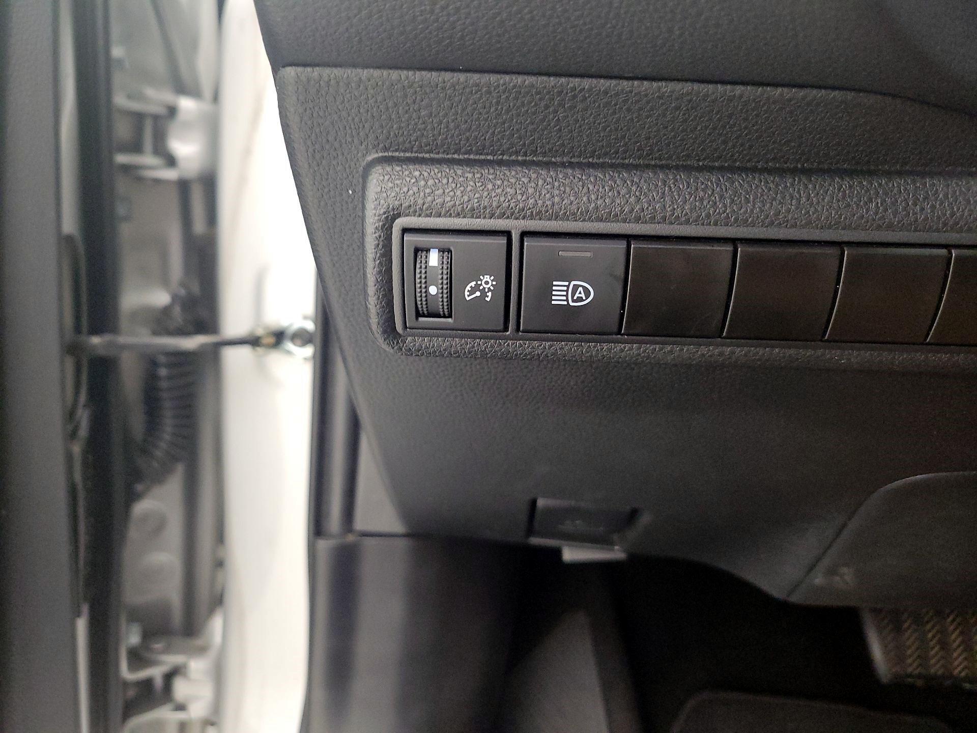 Thumbnail: 2024 Toyota Corolla - 11