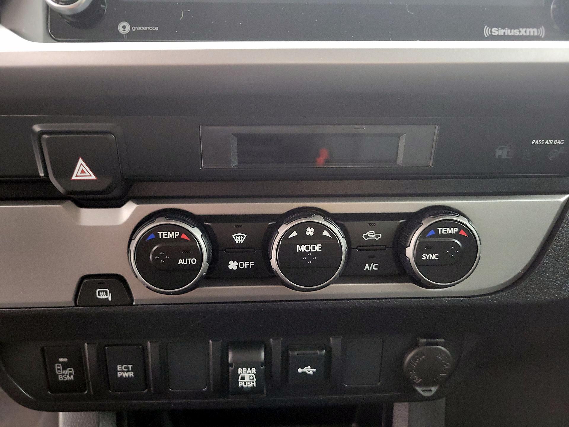 Thumbnail: 2022 Toyota Tacoma - 16