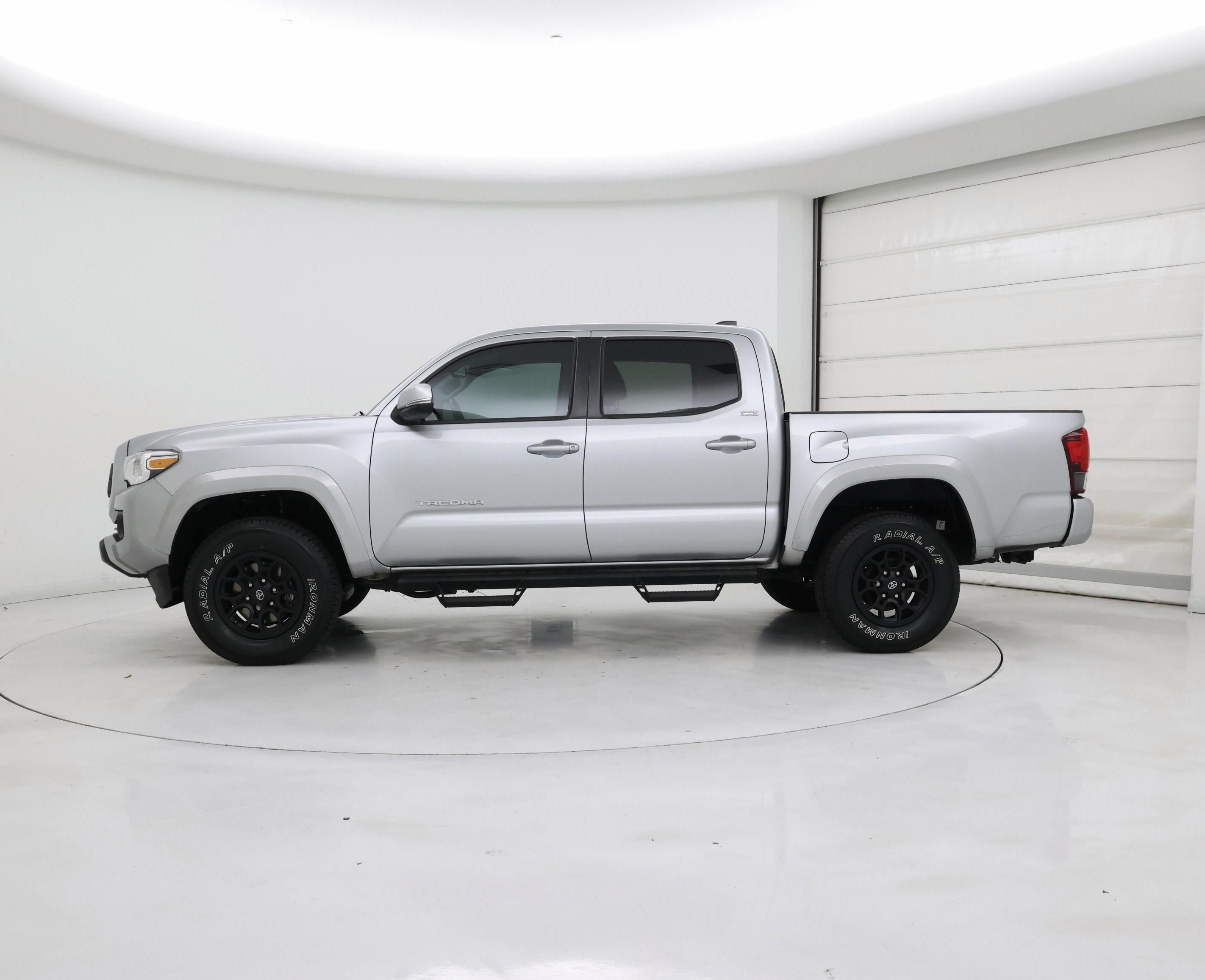 Thumbnail: 2022 Toyota Tacoma - 3