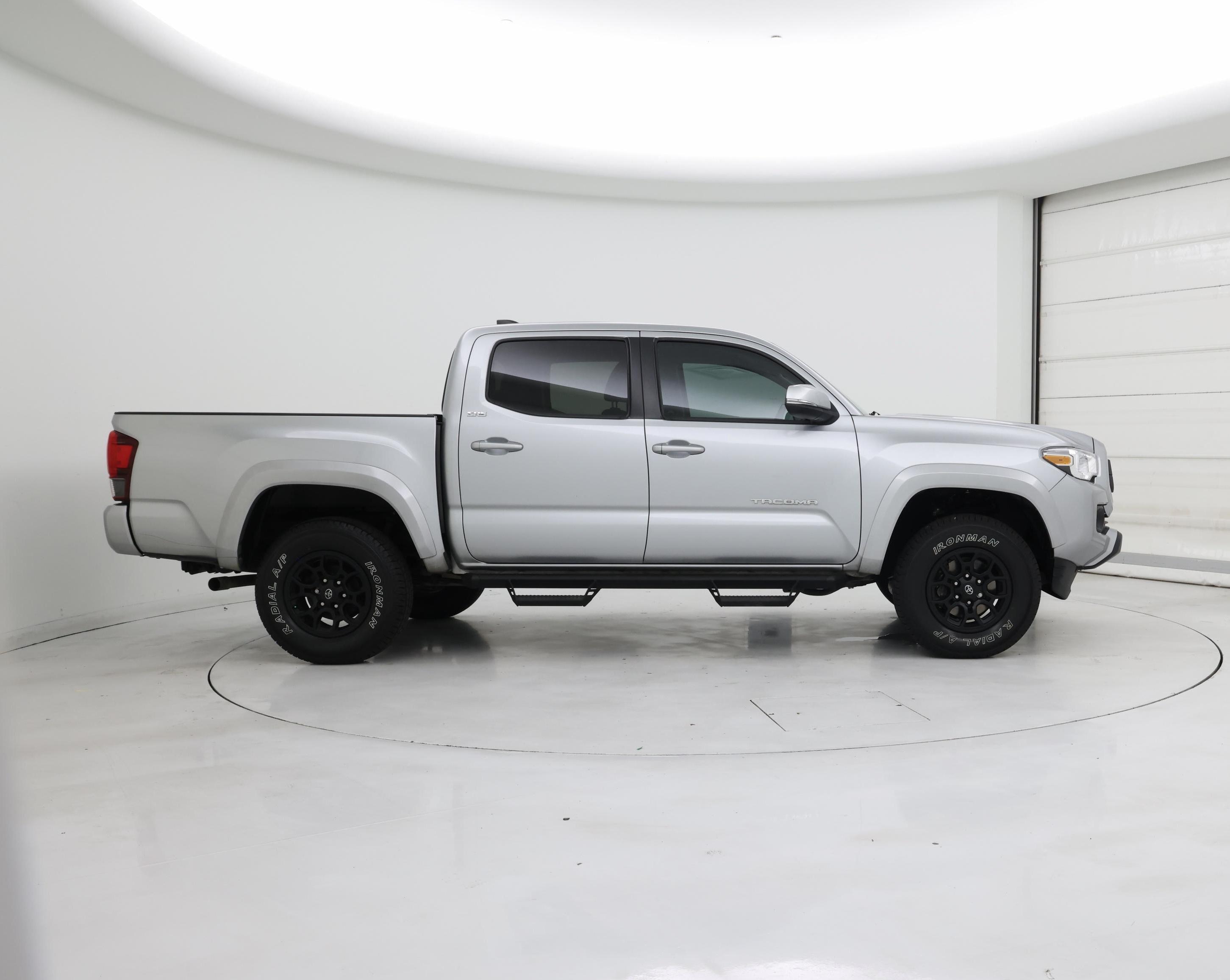Thumbnail: 2022 Toyota Tacoma - 7