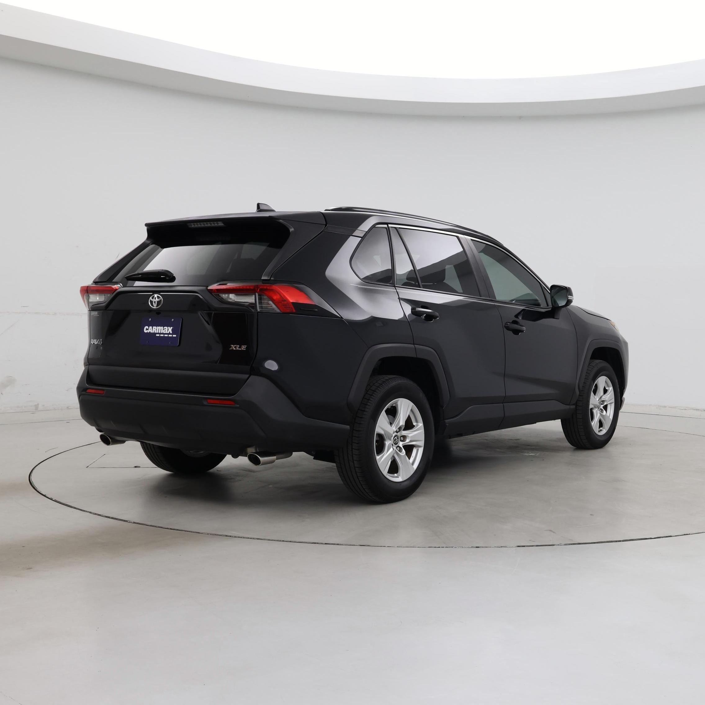Thumbnail: 2019 Toyota RAV4 - 8