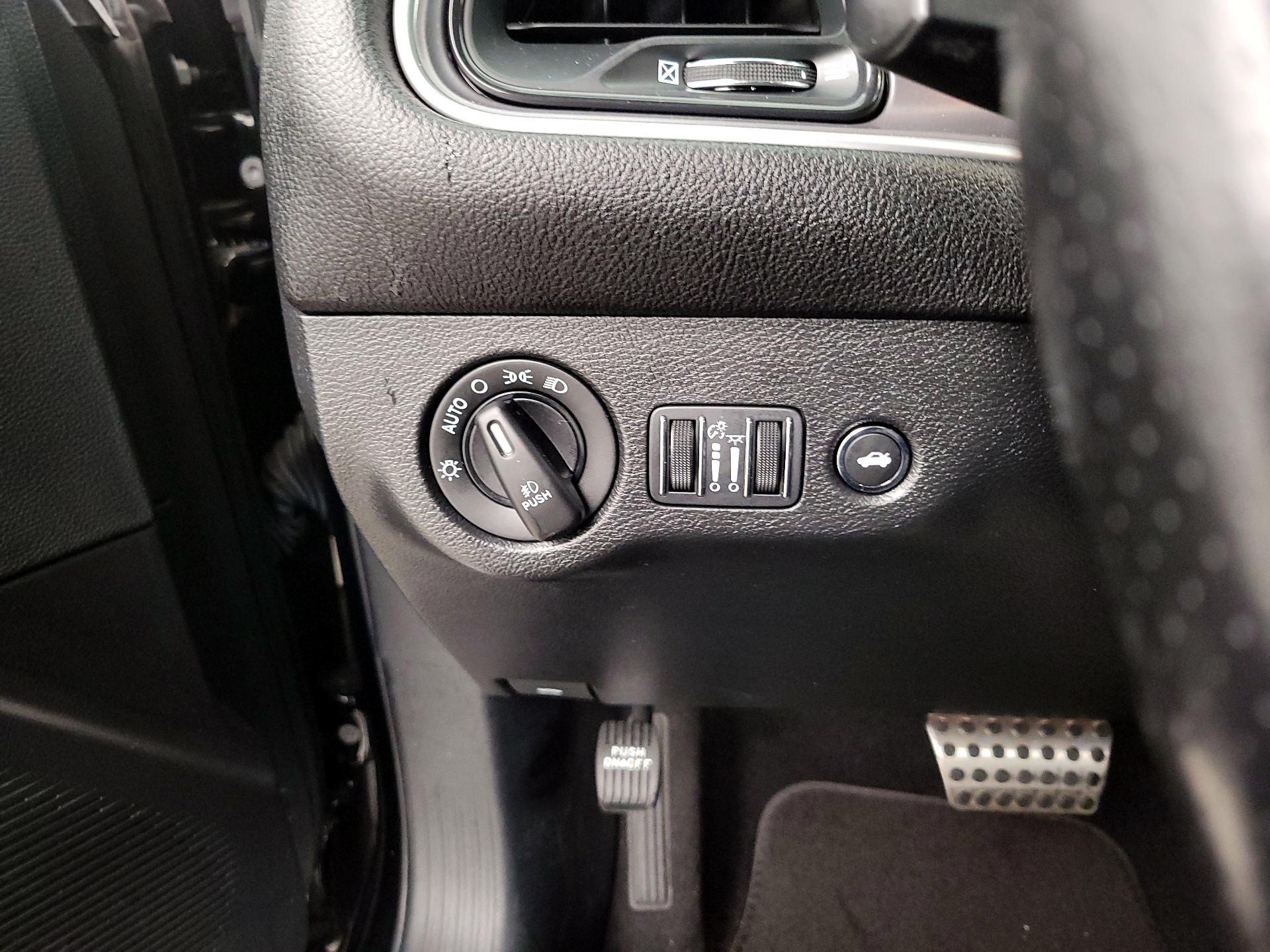 Thumbnail: 2020 Dodge Challenger - 13