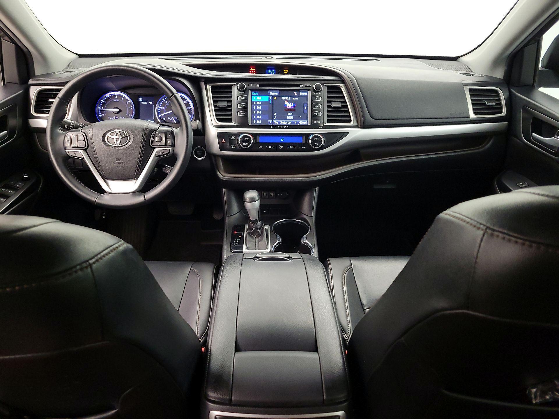 Thumbnail: 2019 Toyota Highlander - 9