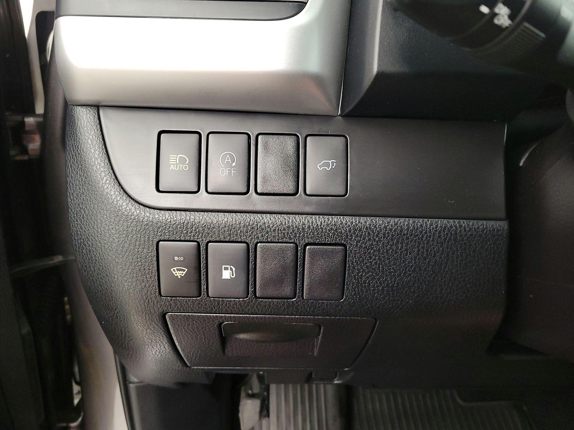 Thumbnail: 2019 Toyota Highlander - 13