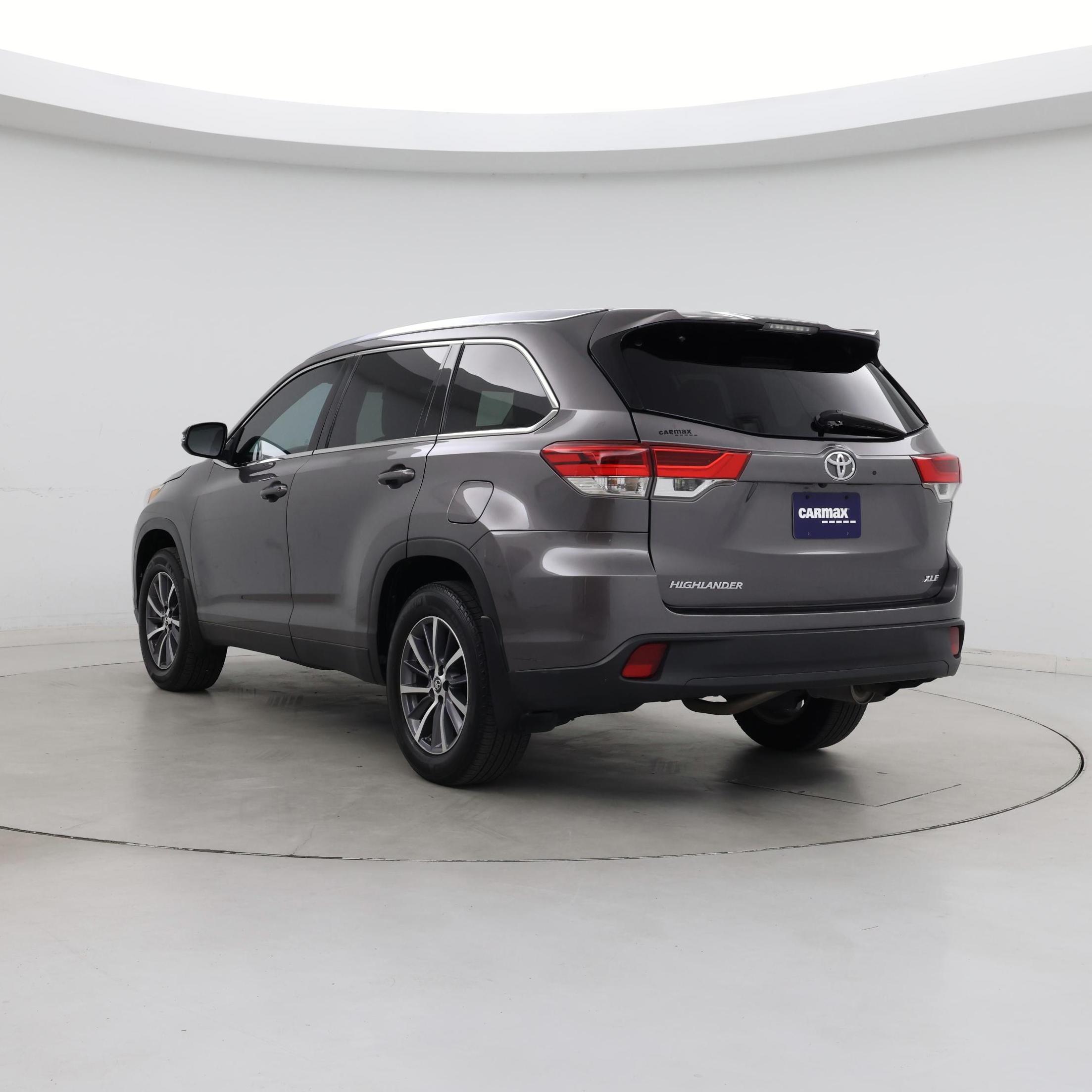 Thumbnail: 2019 Toyota Highlander - 2