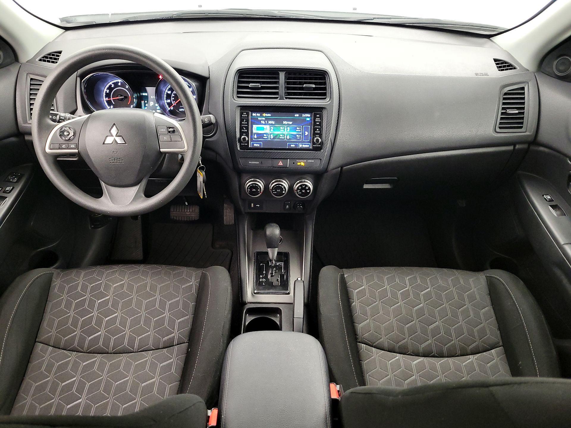 Thumbnail: 2023 Mitsubishi Outlander Sport - 9