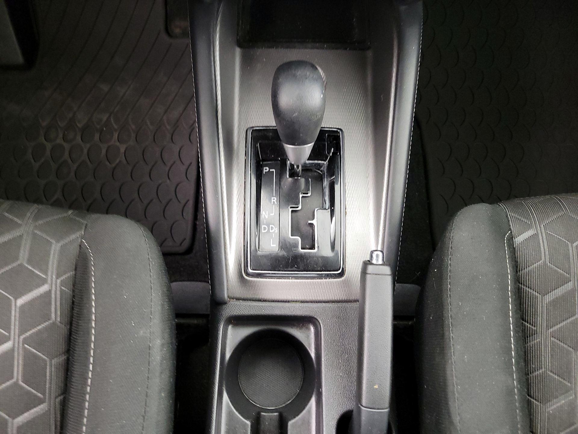 Thumbnail: 2023 Mitsubishi Outlander Sport - 17