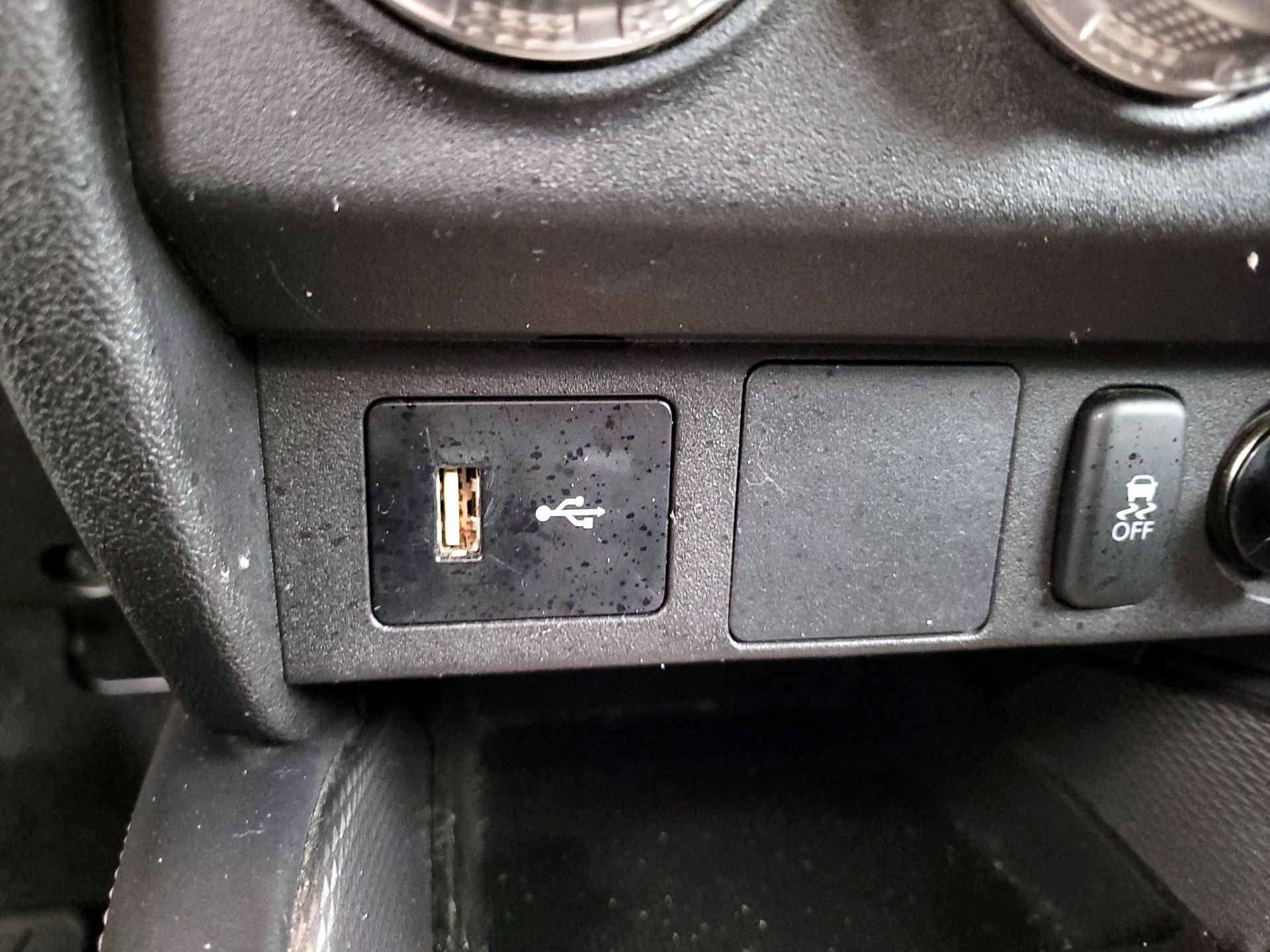 Thumbnail: 2023 Mitsubishi Outlander Sport - 18