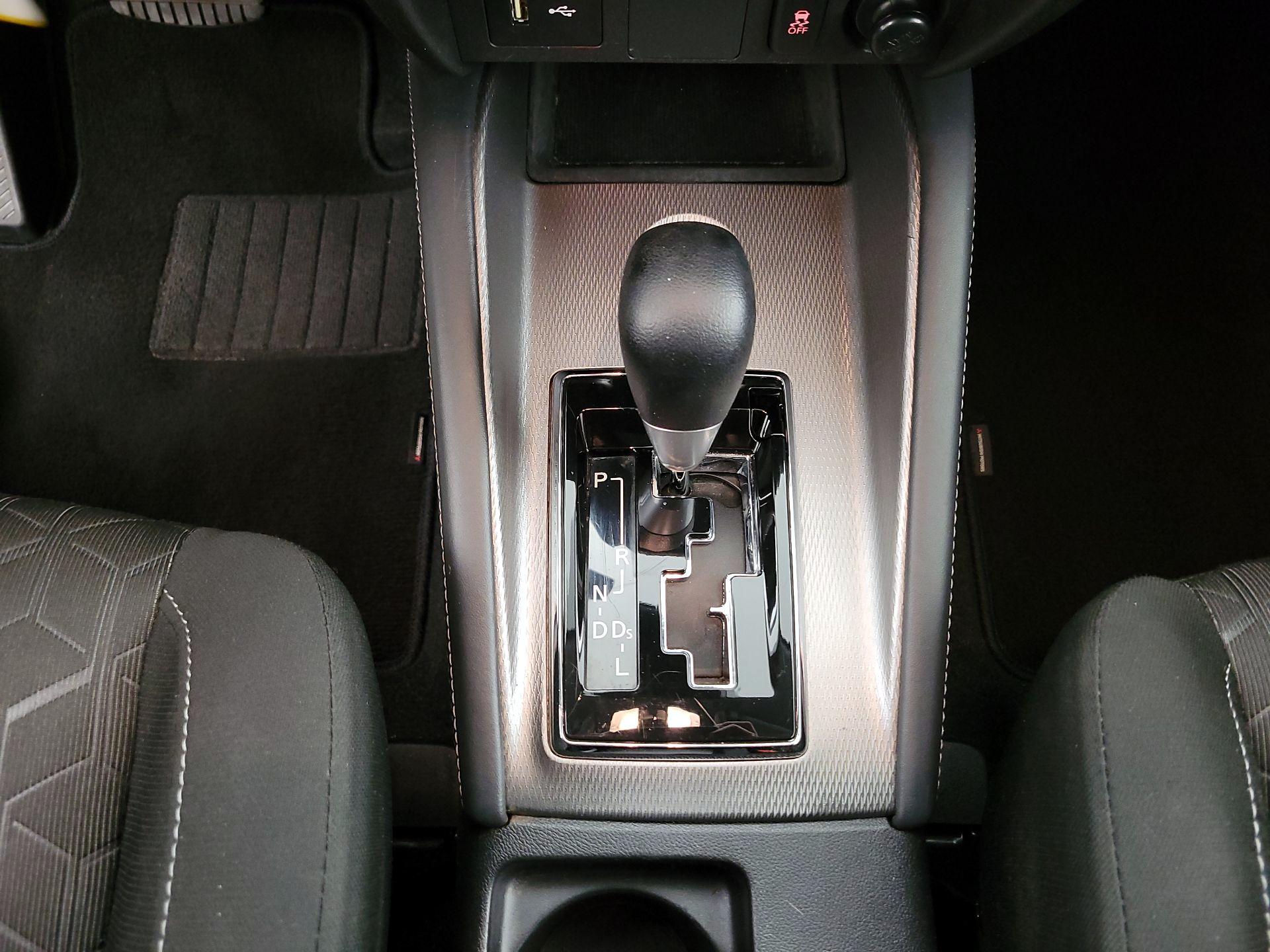 Thumbnail: 2022 Mitsubishi Outlander Sport - 17