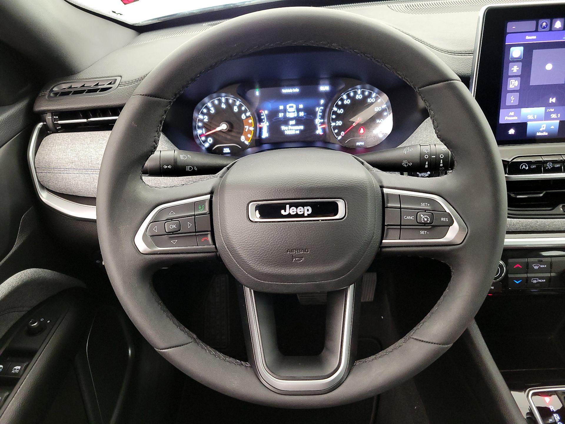 Thumbnail: 2023 Jeep Compass - 10