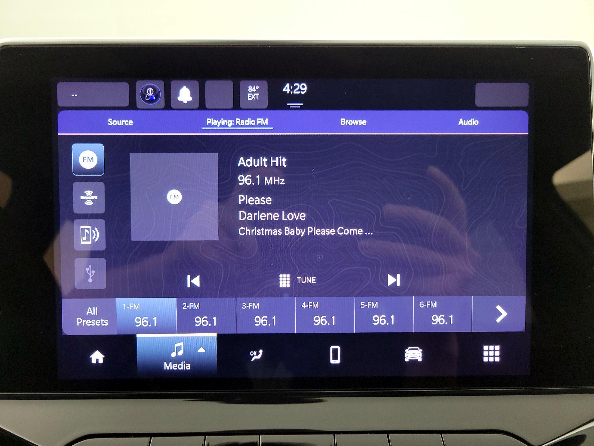 Thumbnail: 2023 Jeep Compass - 16