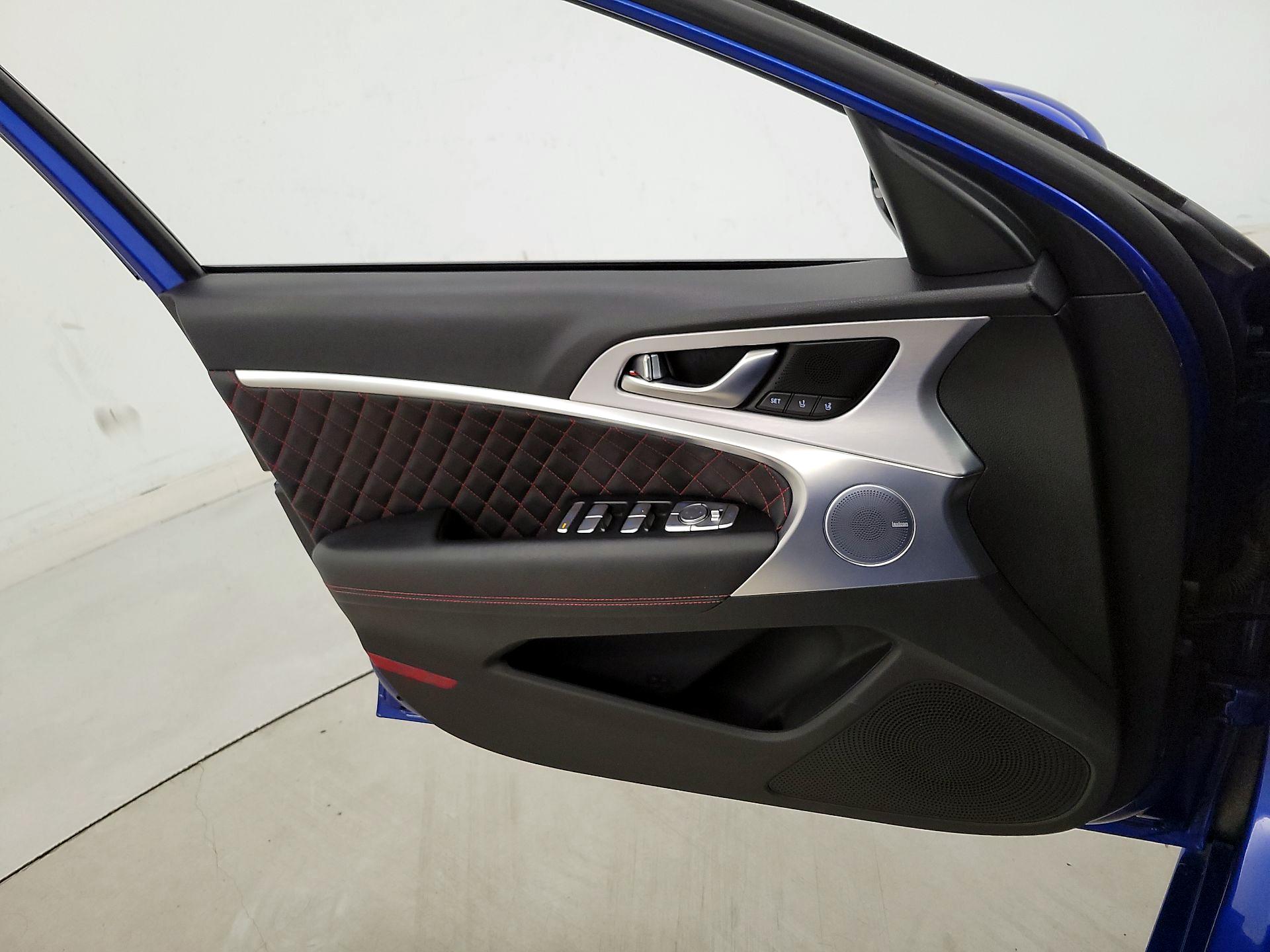 Thumbnail: 2019 Genesis G70 - 12