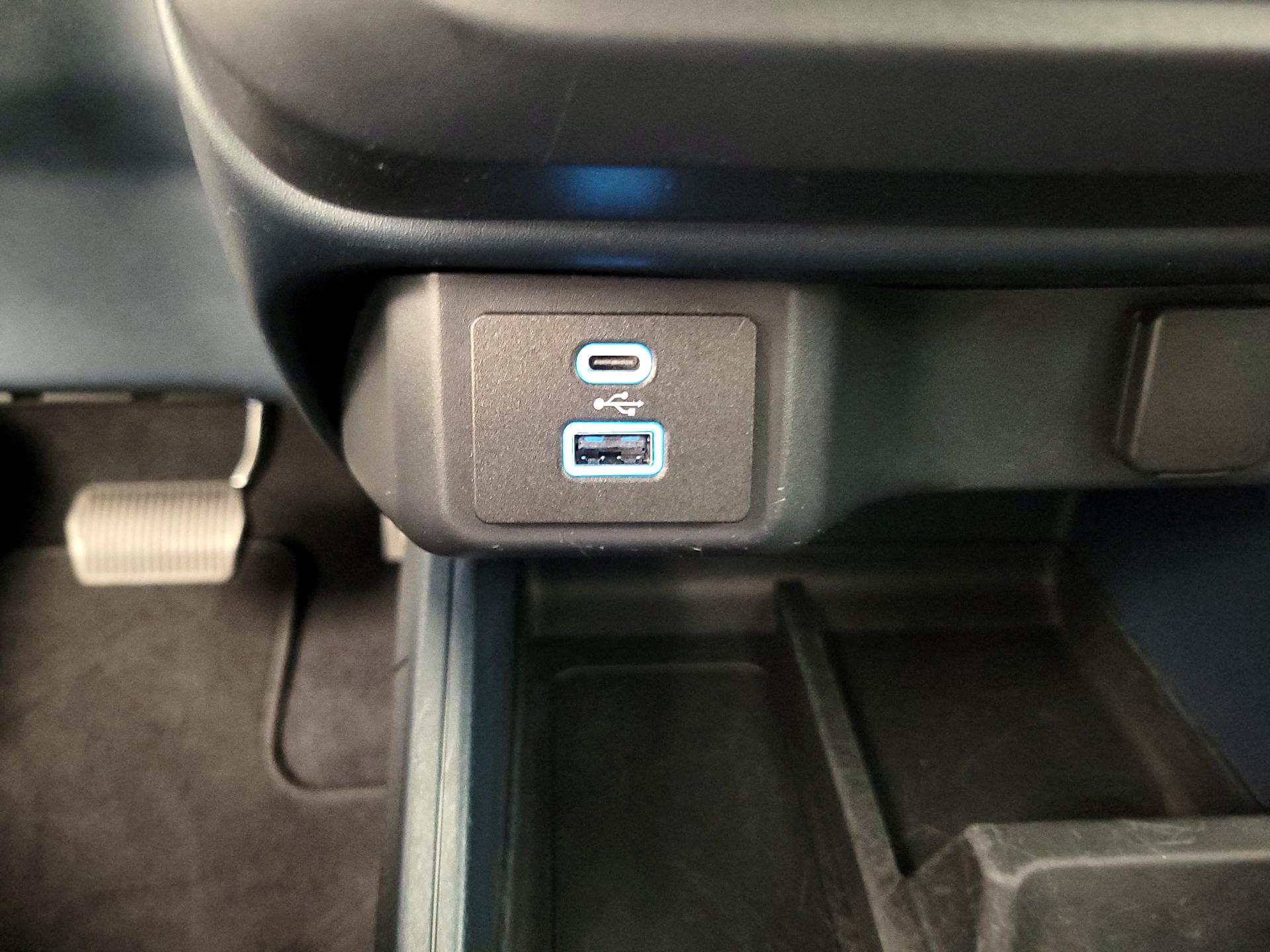 Thumbnail: 2022 Ford Maverick - 19