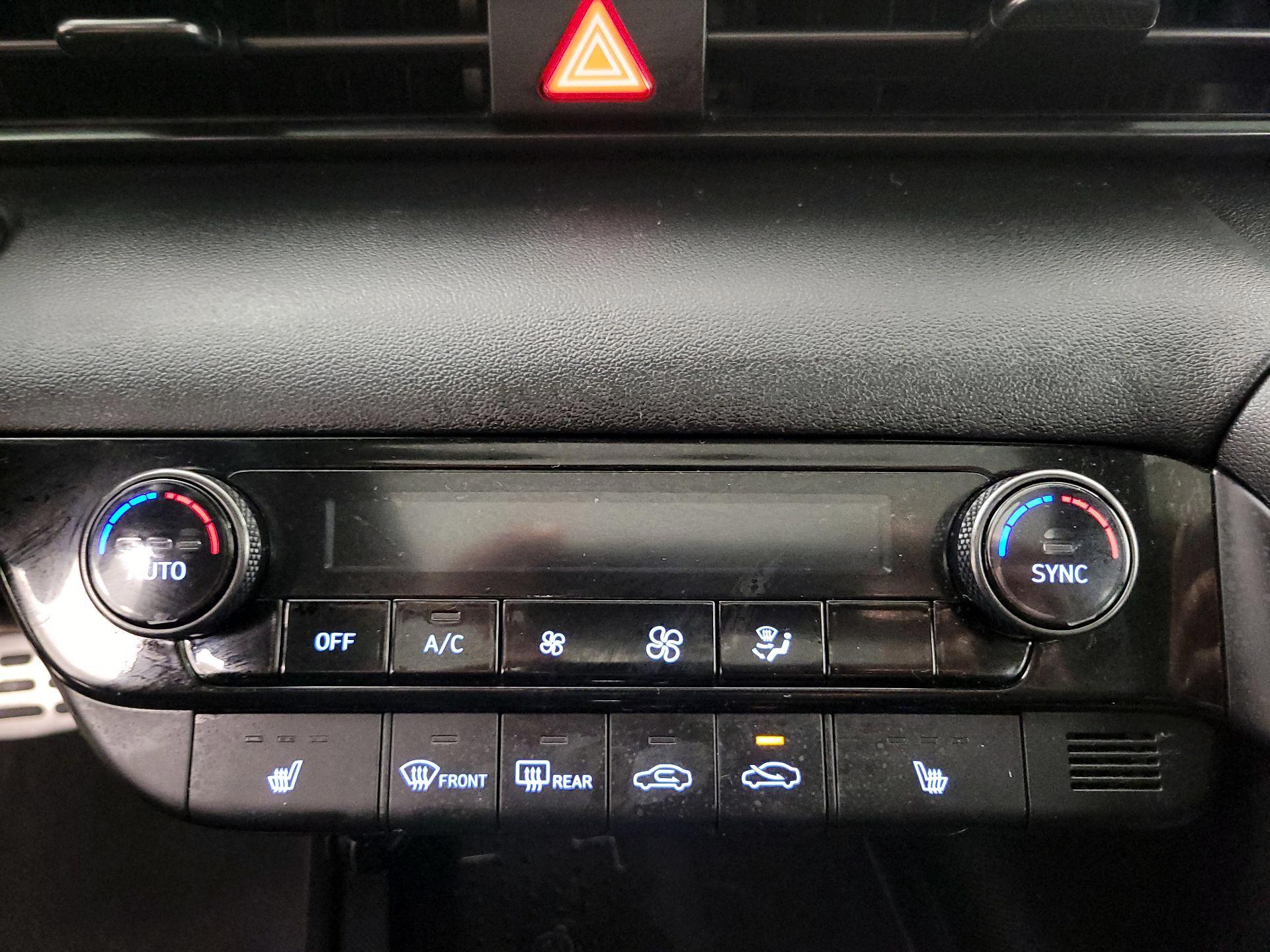 Thumbnail: 2022 Hyundai Elantra - 16