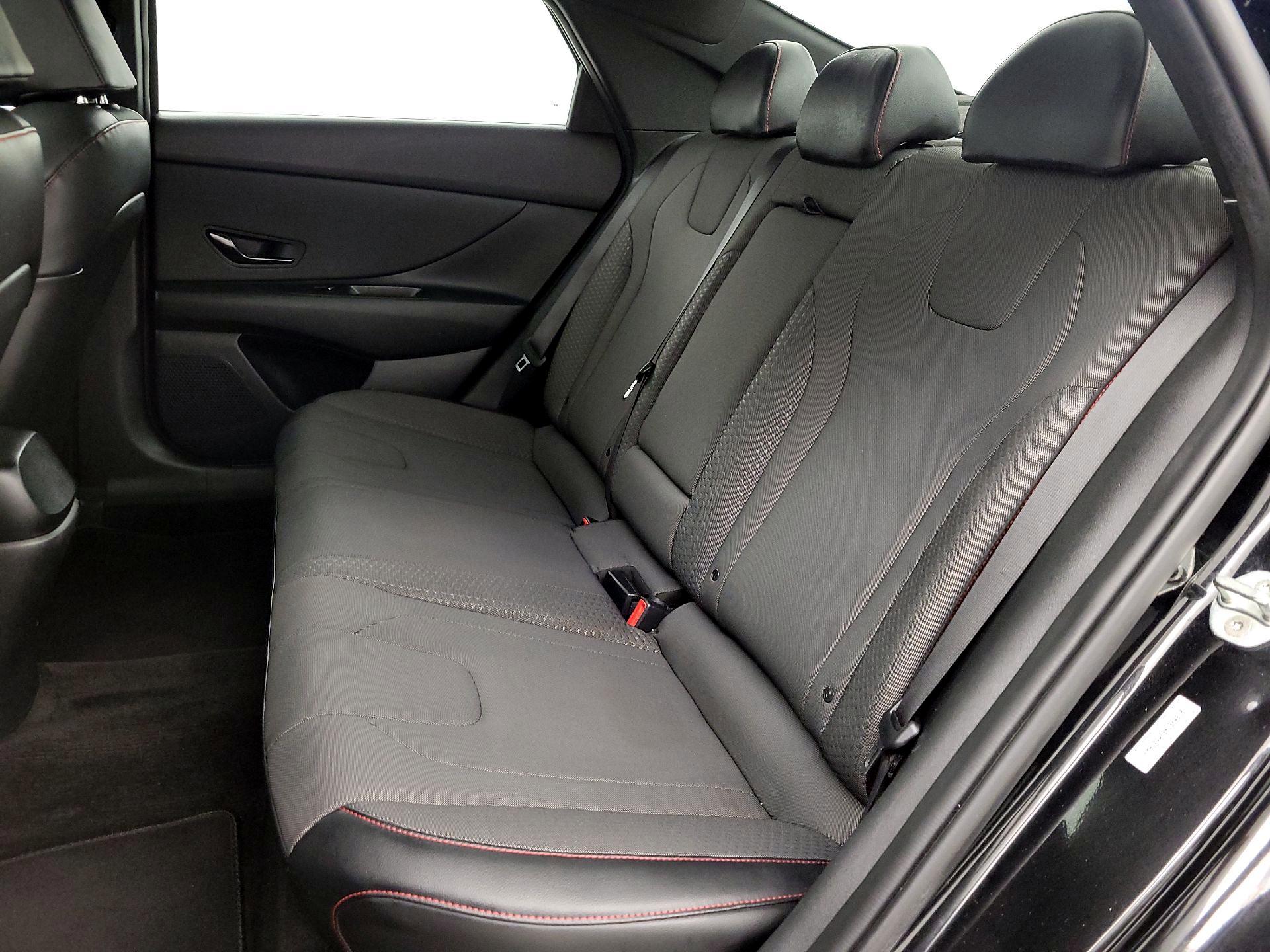 Thumbnail: 2022 Hyundai Elantra - 20