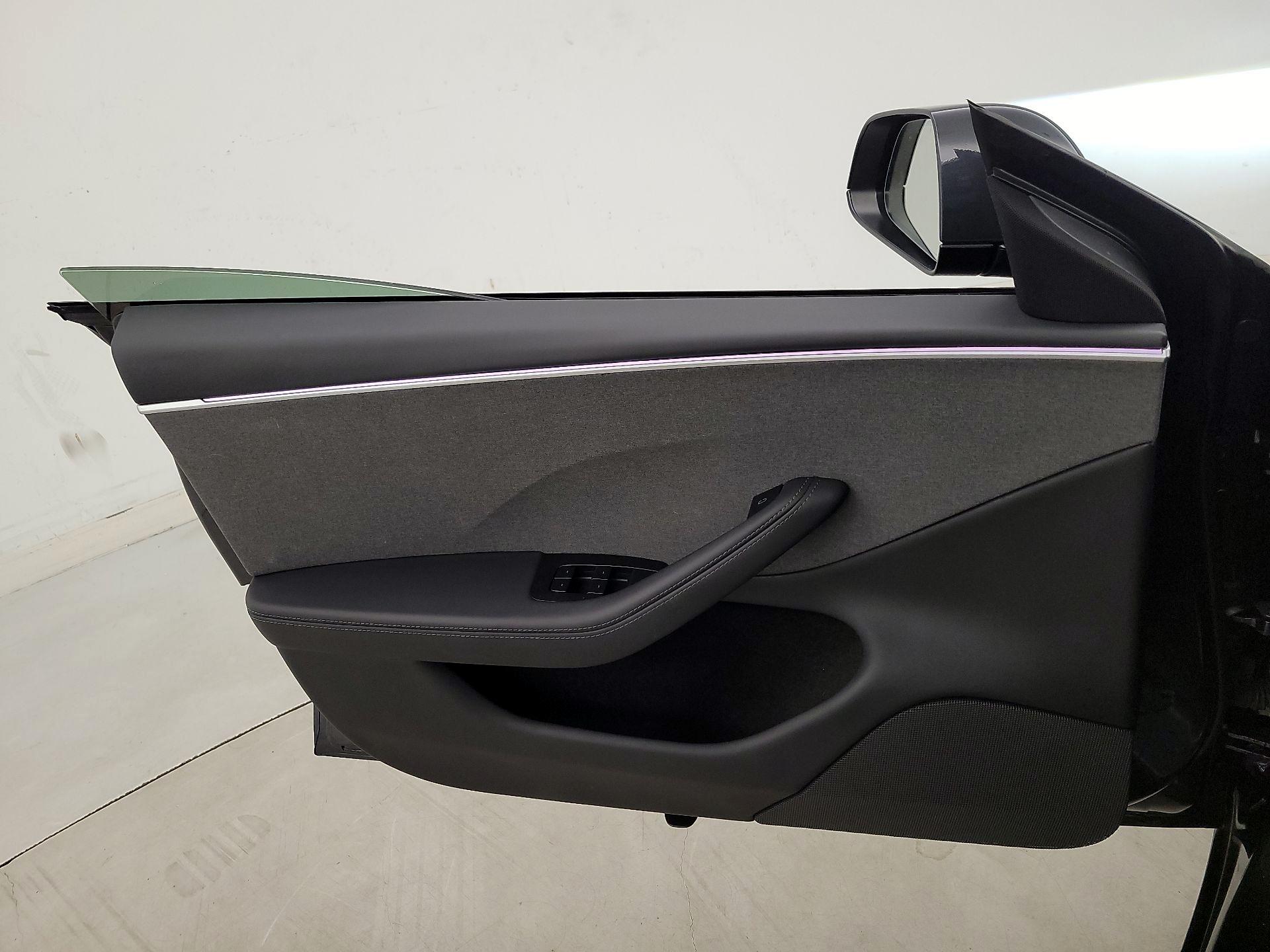 Thumbnail: 2025 Tesla Model 3 - 12