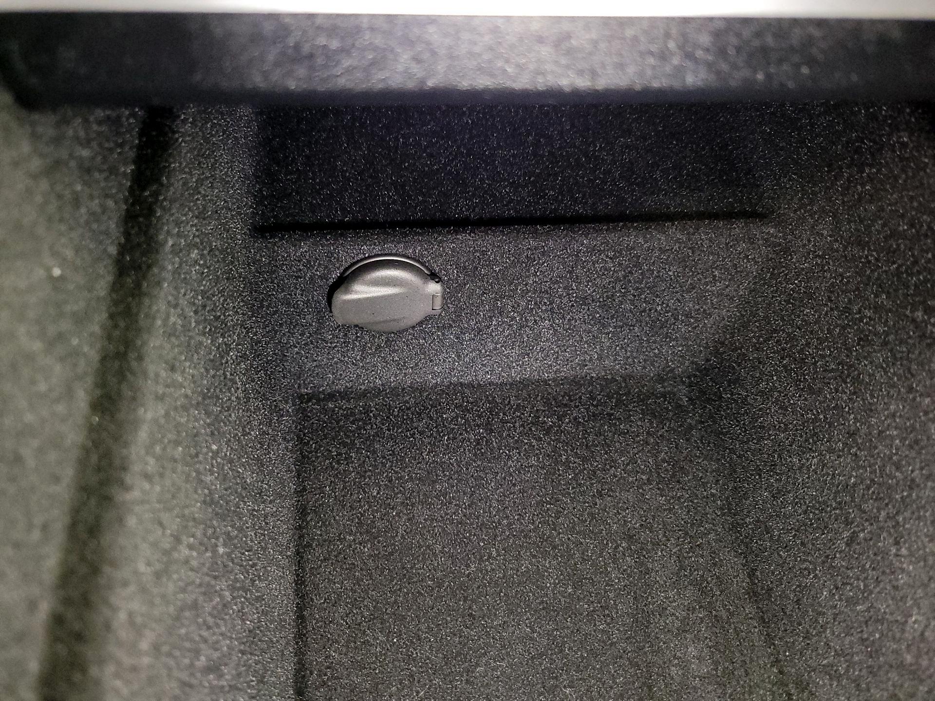 Thumbnail: 2025 Tesla Model 3 - 18