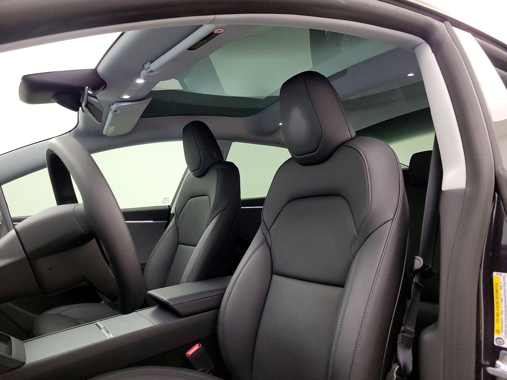 Thumbnail: 2025 Tesla Model 3 - 19