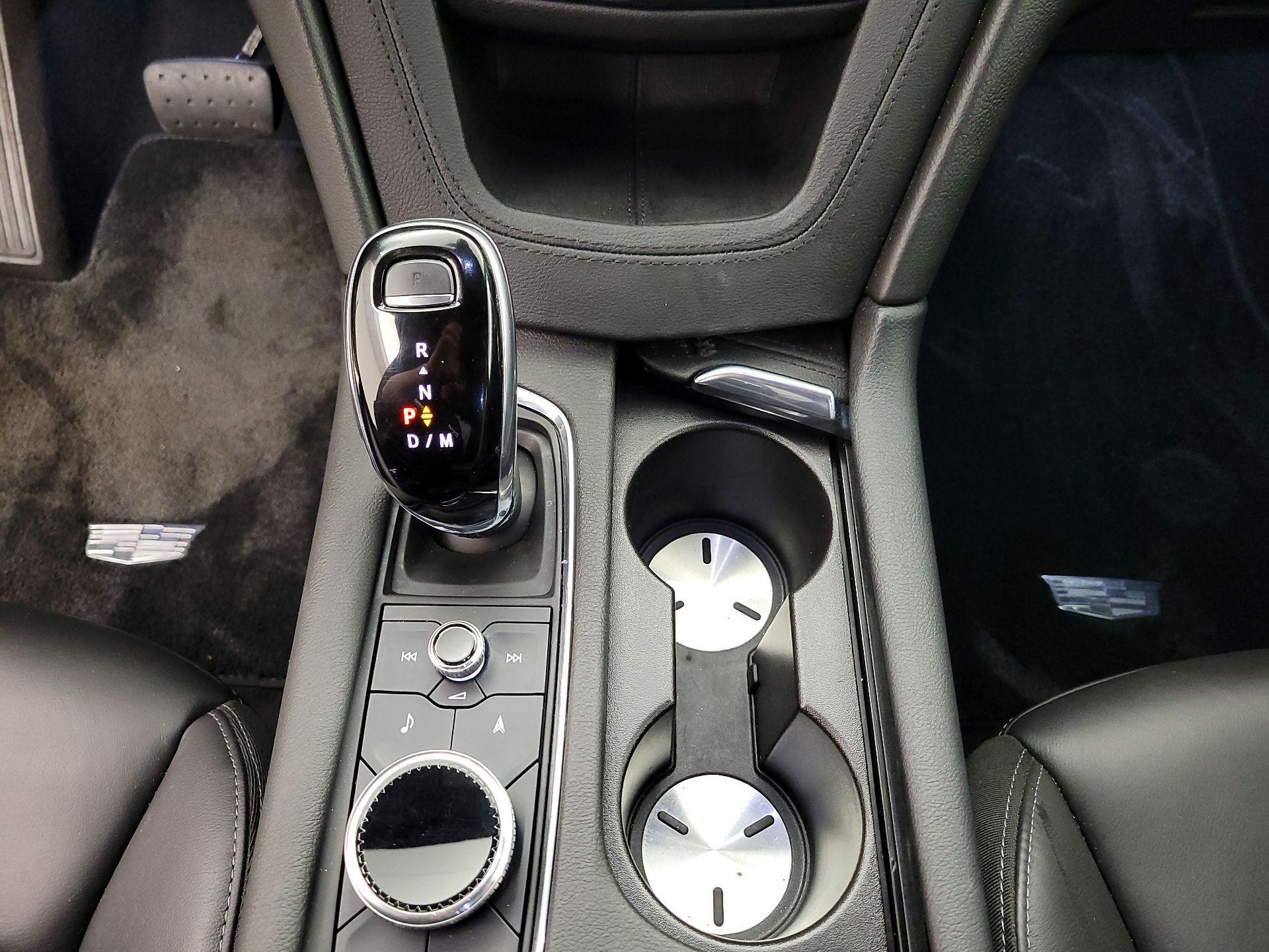 Thumbnail: 2020 Cadillac XT6 - 18