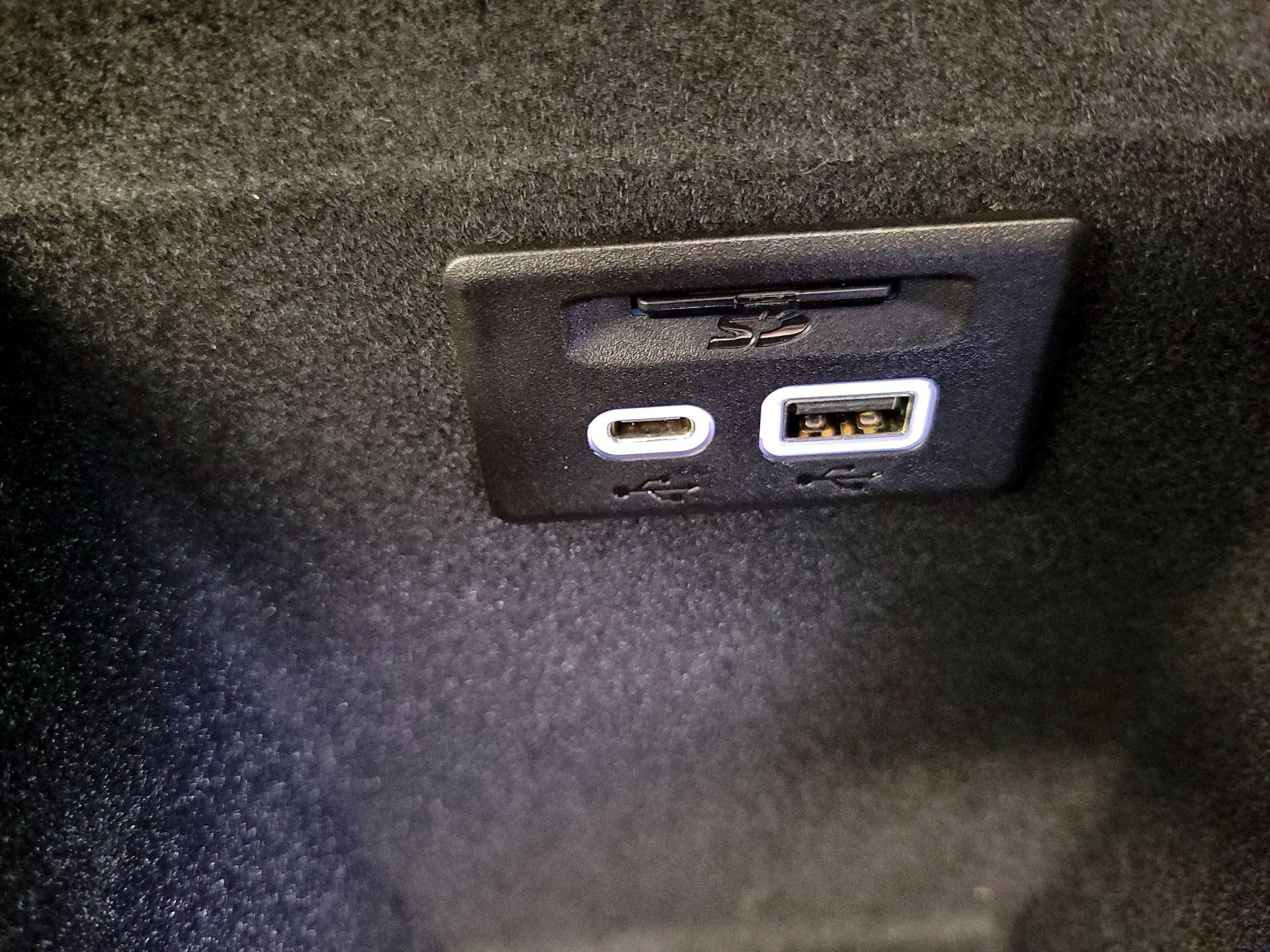 Thumbnail: 2020 Cadillac XT6 - 19