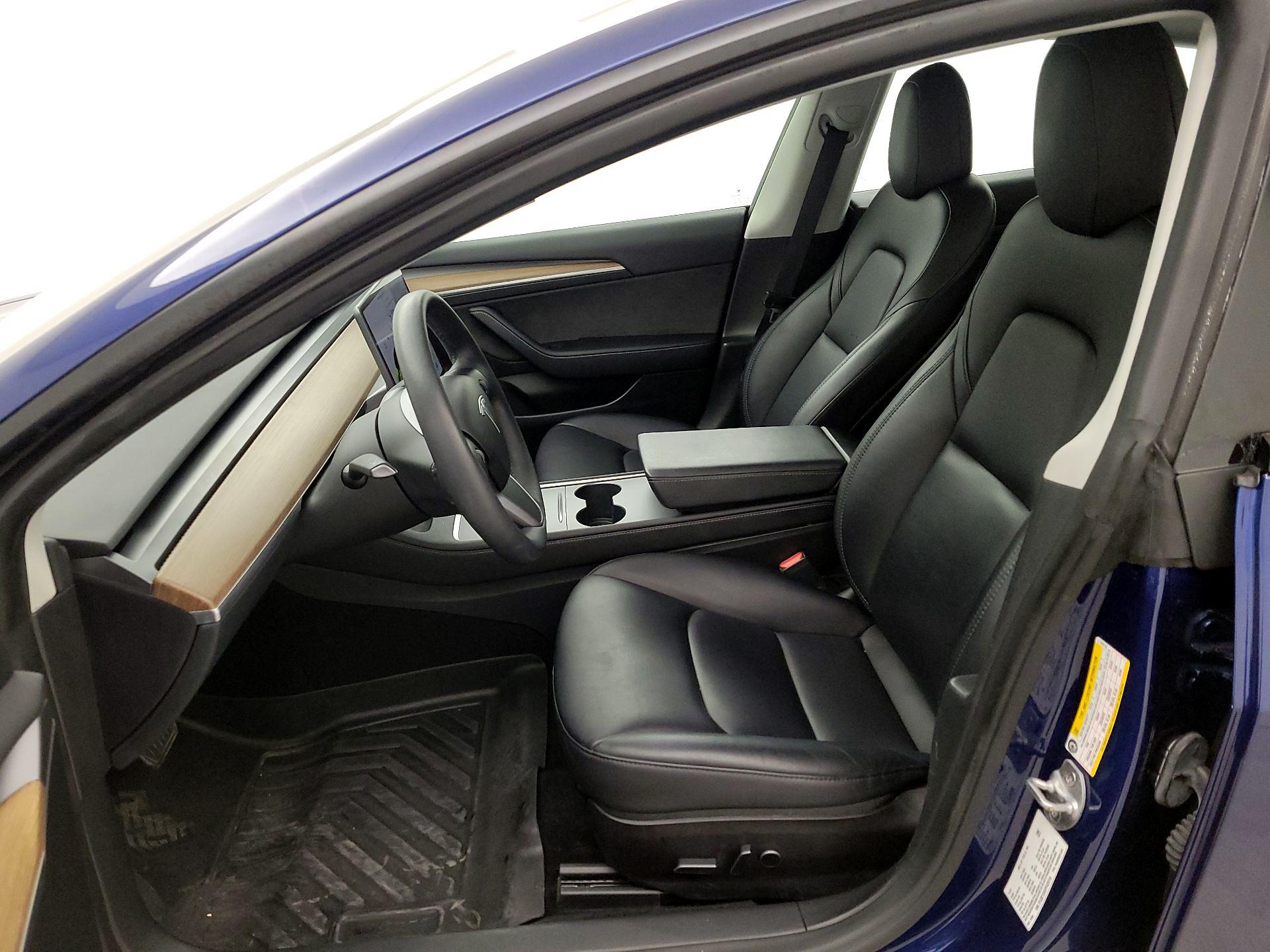 Thumbnail: 2023 Tesla Model 3 - 11