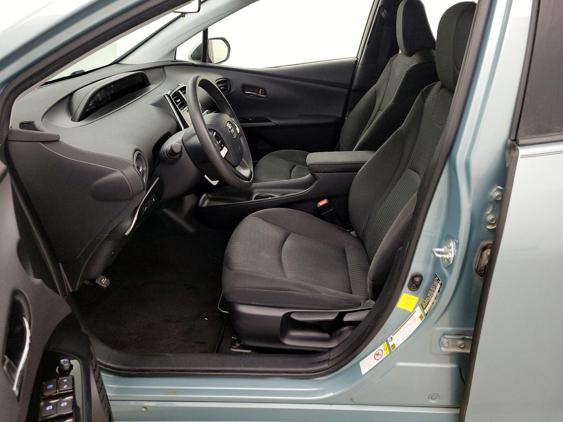 Thumbnail: 2016 Toyota Prius - 11