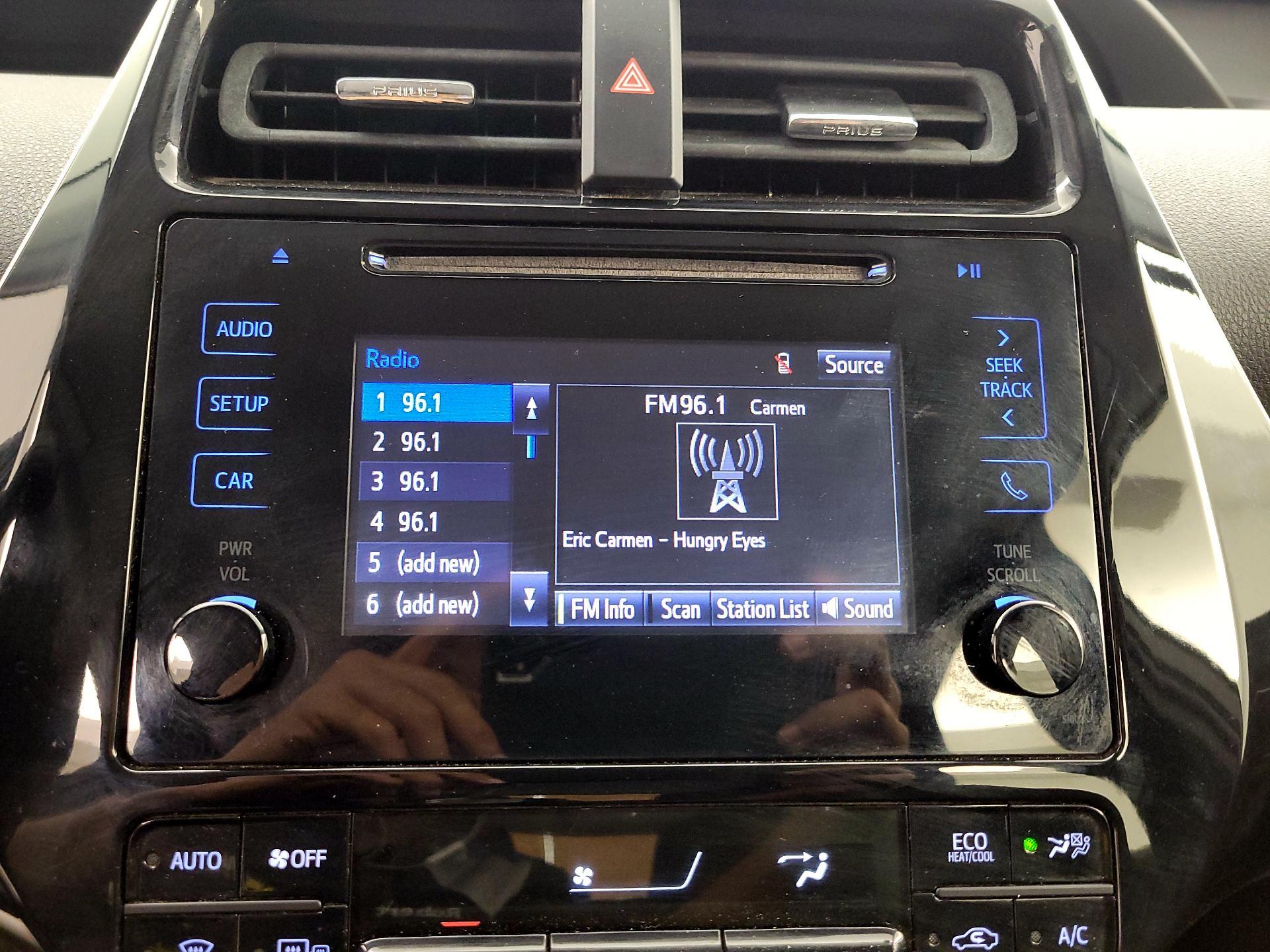 Thumbnail: 2016 Toyota Prius - 15