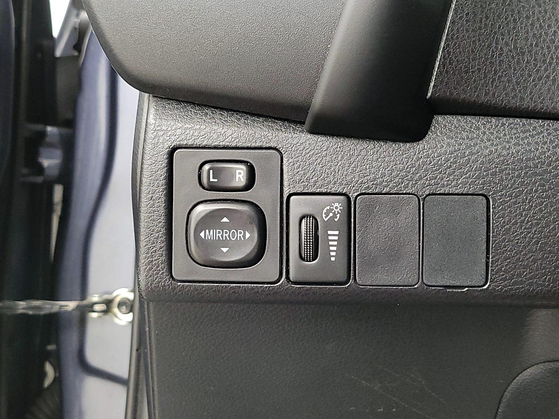 Thumbnail: 2017 Toyota Corolla - 13