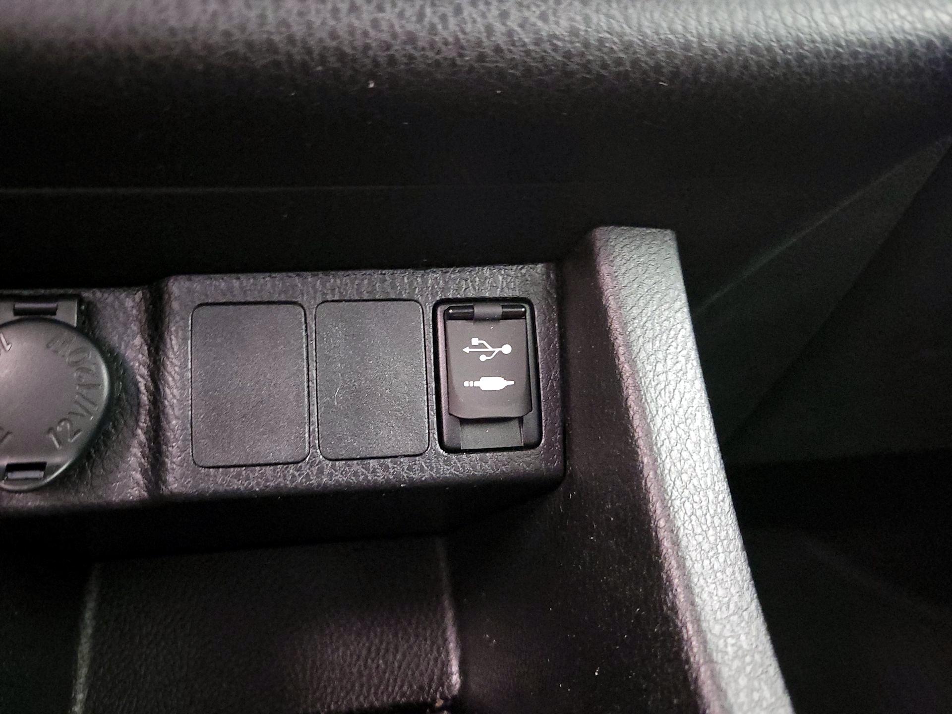 Thumbnail: 2017 Toyota Corolla - 18