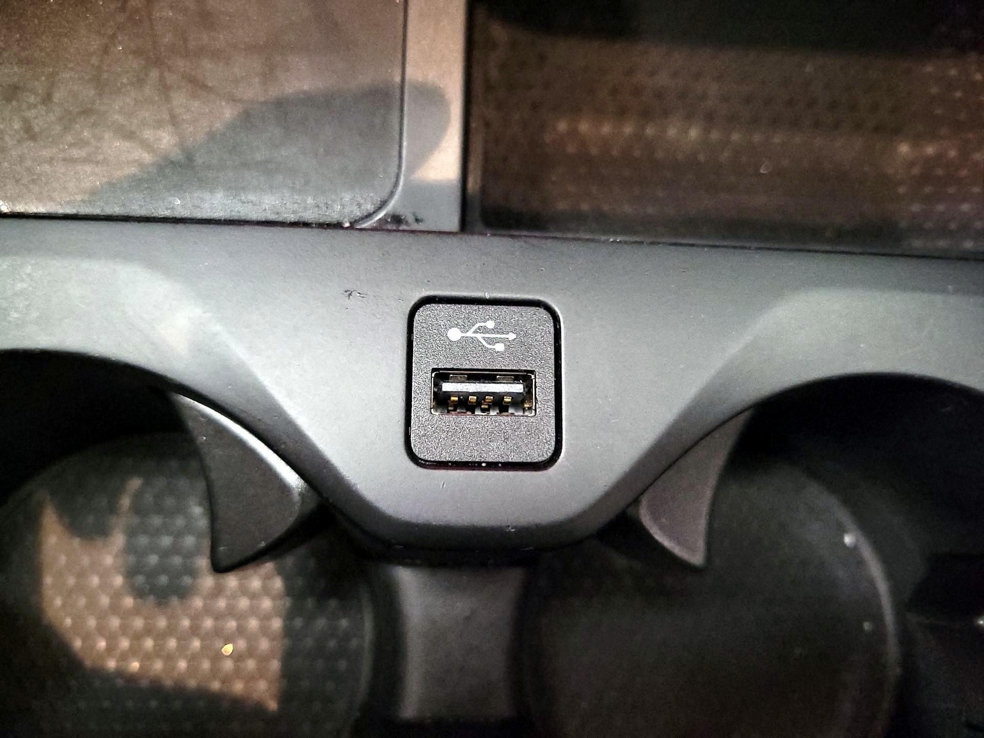 Thumbnail: 2023 BMW X6 - 19