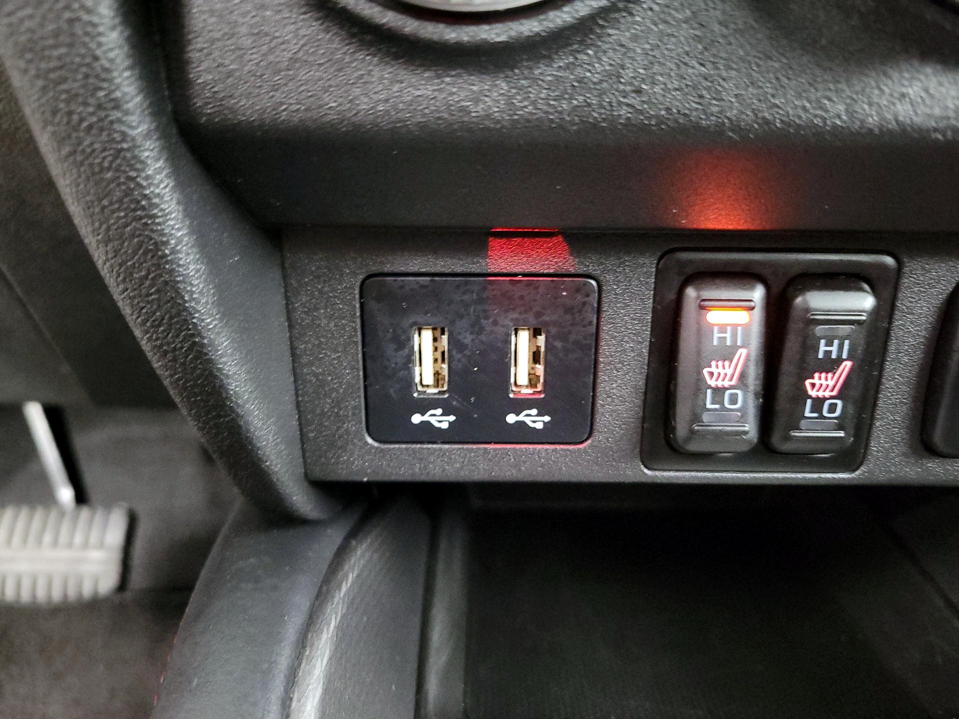 Thumbnail: 2022 Mitsubishi Outlander Sport - 18