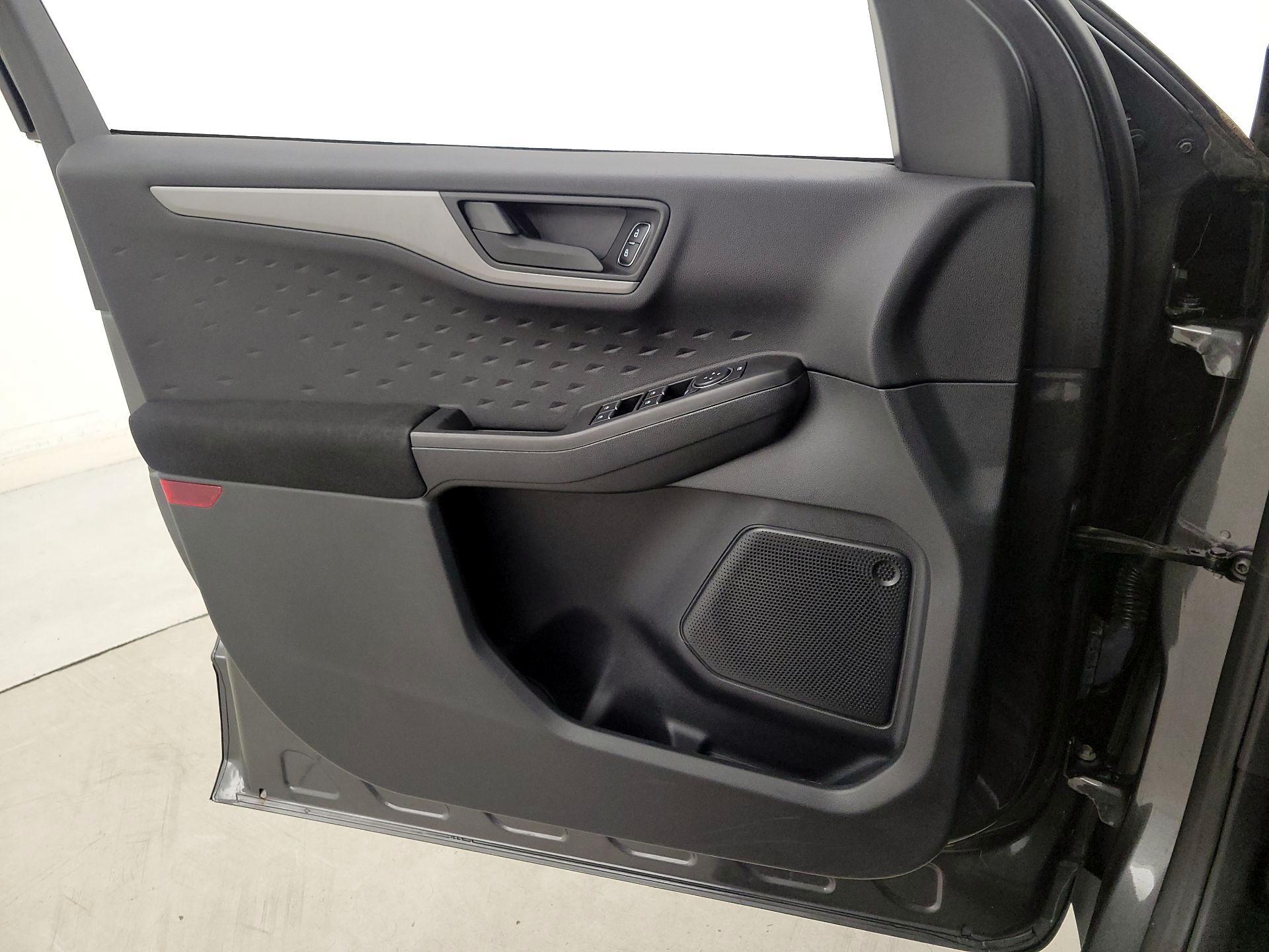 Thumbnail: 2020 Ford Escape - 12