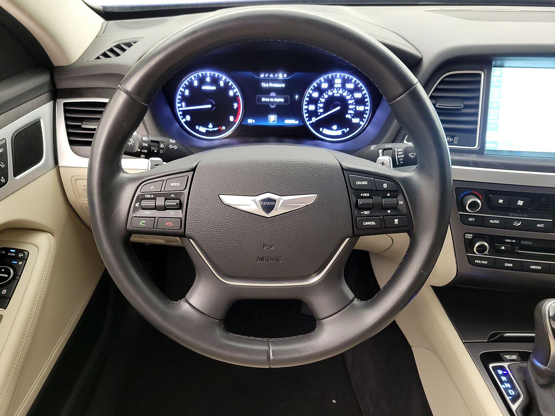 Thumbnail: 2015 Hyundai Genesis - 10