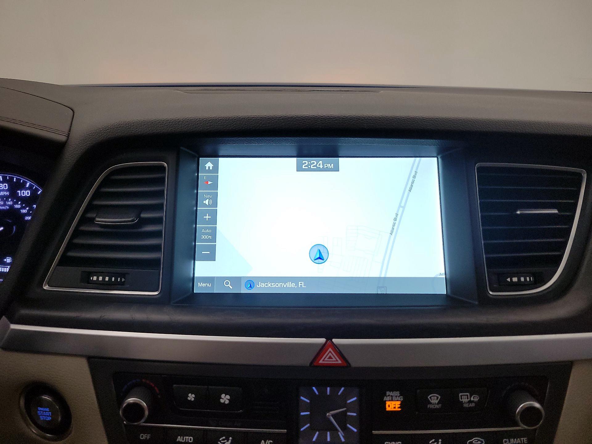 Thumbnail: 2015 Hyundai Genesis - 14